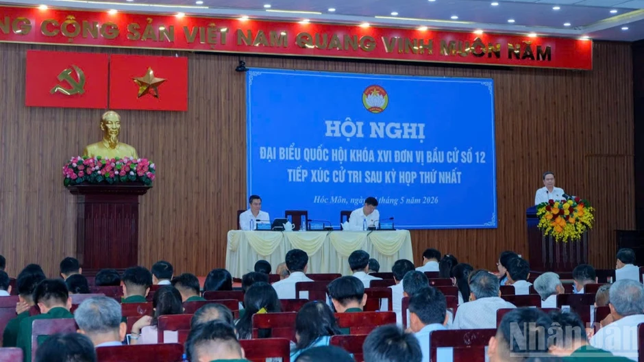 Chủ tịch Quốc hội Trần Thanh Mẫn tiếp xúc cử tri tại Thành phố Hồ Chí Minh Chủ tịch Quốc hội Trần Thanh Mẫn tiếp xúc cử tri tại Thành phố Hồ Chí Minh
