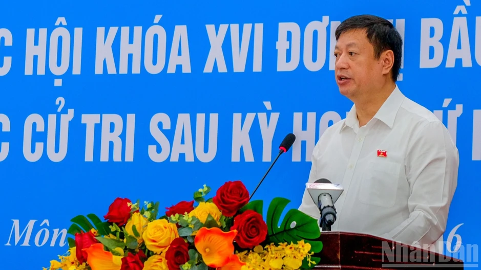 Chủ tịch Quốc hội Trần Thanh Mẫn tiếp xúc cử tri tại Thành phố Hồ Chí Minh Chủ tịch Quốc hội Trần Thanh Mẫn tiếp xúc cử tri tại Thành phố Hồ Chí Minh