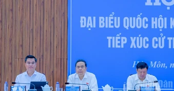 Chủ tịch Quốc hội Trần Thanh Mẫn tiếp xúc cử tri tại Thành phố Hồ Chí Minh