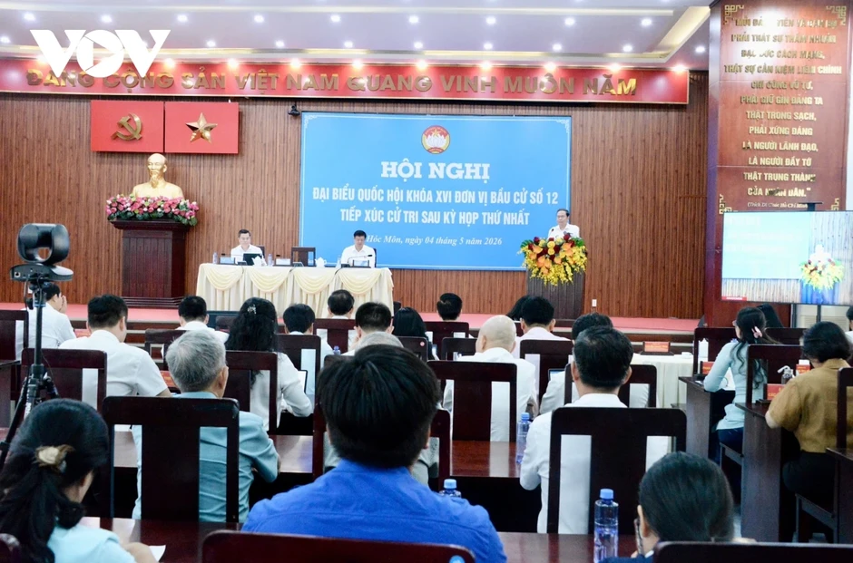 Chủ tịch Quốc hội Trần Thanh Mẫn tiếp xúc cử tri tại TP Hồ Chí Minh Chủ tịch Quốc hội Trần Thanh Mẫn tiếp xúc cử tri tại TP Hồ Chí Minh