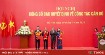 Chủ tịch Quốc hội Trần Thanh Mẫn trao quyết định chỉ định Bí thư Đảng ủy 3 cơ quan của Quốc hội