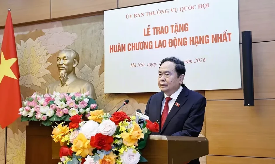 Chủ tịch Quốc hội Trần Thanh Mẫn trao tặng Huân chương Lao động hạng Nhất cho Phó Chủ tịch Quốc hội Nguyễn Doãn Anh Chủ tịch Quốc hội Trần Thanh Mẫn trao tặng Huân chương Lao động hạng Nhất cho Phó Chủ tịch Quốc hội Nguyễn Doãn Anh