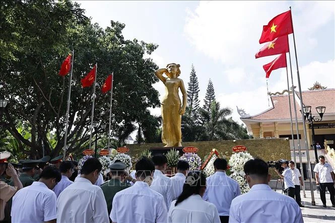 Chủ tịch Quốc hội Trần Thanh Mẫn tri ân người có công tại TPHCM Chủ tịch Quốc hội Trần Thanh Mẫn tri ân người có công tại TPHCM