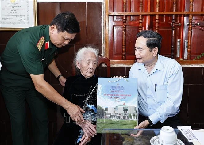 Chủ tịch Quốc hội Trần Thanh Mẫn tri ân người có công tại TPHCM Chủ tịch Quốc hội Trần Thanh Mẫn tri ân người có công tại TPHCM