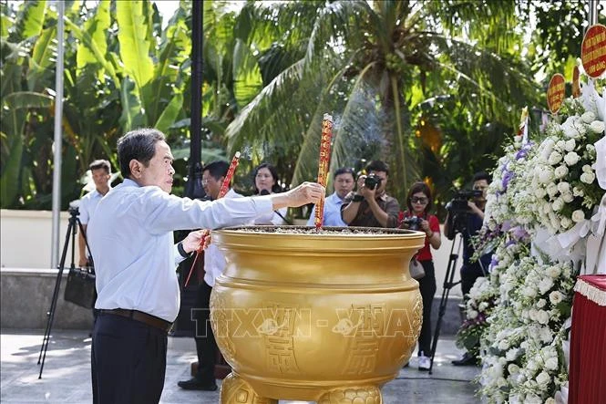 Chủ tịch Quốc hội Trần Thanh Mẫn tri ân người có công tại TPHCM Chủ tịch Quốc hội Trần Thanh Mẫn tri ân người có công tại TPHCM