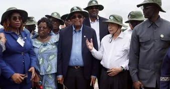 Chủ tịch Quốc hội Trần Thanh Mẫn và Chủ tịch Quốc hội Côte d'Ivoire thăm mô hình phát triển nông nghiệp tại Cần Thơ