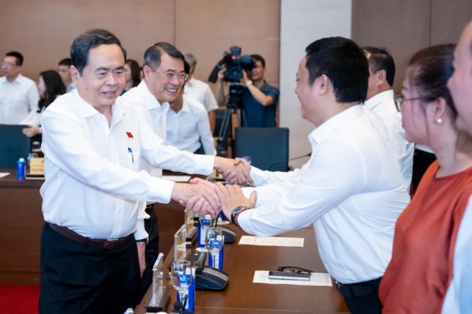 Chủ tịch Quốc hội và Thủ tướng gặp mặt các cơ quan báo chí Chủ tịch Quốc hội và Thủ tướng gặp mặt các cơ quan báo chí