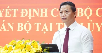 Chủ tịch tỉnh Thái Nguyên Vương Quốc Tuấn làm Bí thư Tỉnh ủy Quảng Trị
