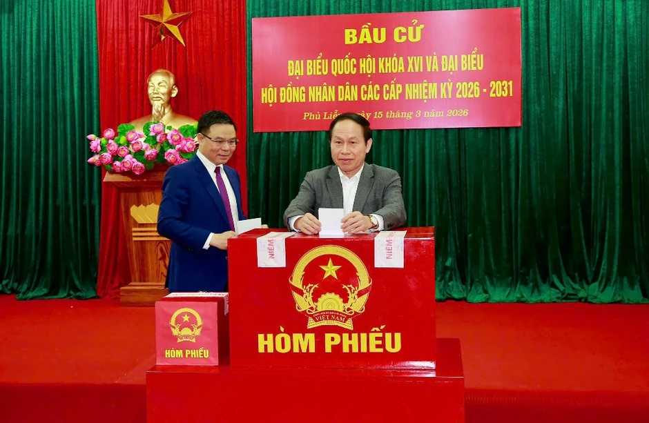 Chủ tịch UBND TP Hải Phòng trúng cử đại biểu HĐND với tỷ lệ phiếu bầu 99,88% Chủ tịch UBND TP Hải Phòng trúng cử đại biểu HĐND với tỷ lệ phiếu bầu 99,88%