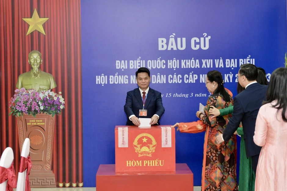 Chủ tịch UBND TP Hải Phòng trúng cử đại biểu HĐND với tỷ lệ phiếu bầu 99,88% Chủ tịch UBND TP Hải Phòng trúng cử đại biểu HĐND với tỷ lệ phiếu bầu 99,88%