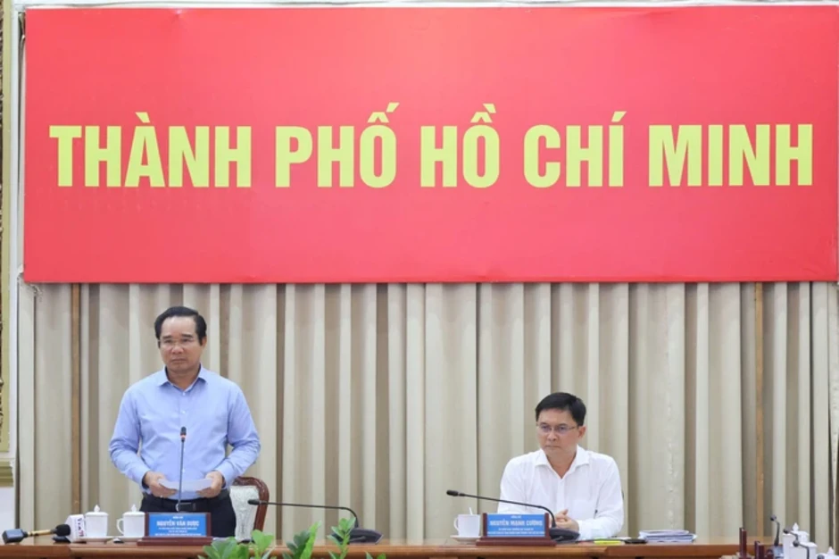 Chủ tịch UBND TPHCM: Đại biểu dự họp không báo cáo hình thức Chủ tịch UBND TPHCM: Đại biểu dự họp không báo cáo hình thức