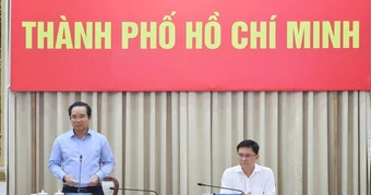 Chủ tịch UBND TPHCM: Đại biểu dự họp không báo cáo hình thức