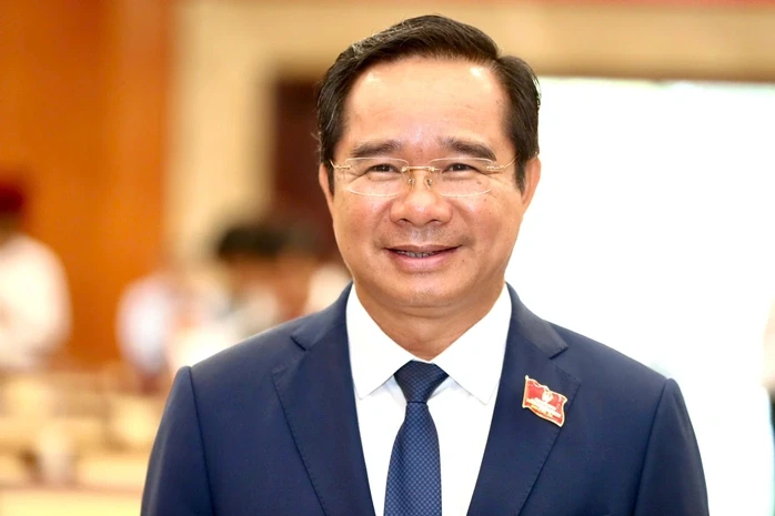 Chủ tịch UBND TPHCM thêm nhiệm vụ Chủ tịch UBND TPHCM thêm nhiệm vụ