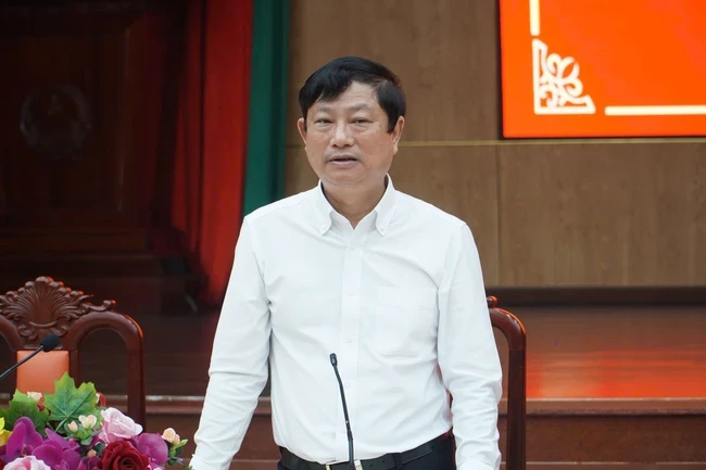 Chủ tịch Ủy ban bầu cử TPHCM: Bỏ phiếu tại nơi tạm trú hay thường trú là quyền của cử tri Chủ tịch Ủy ban bầu cử TPHCM: Bỏ phiếu tại nơi tạm trú hay thường trú là quyền của cử tri