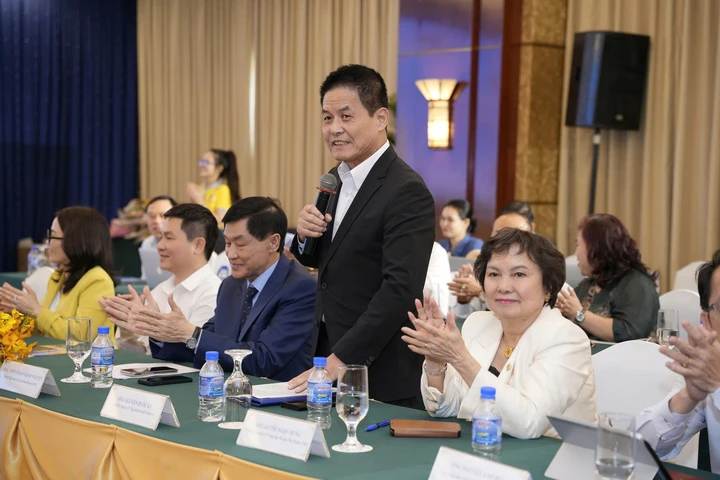 Chủ tịch VNG Lê Hồng Minh cùng nhiều lãnh đạo doanh nghiệp trúng cử HĐND TP.HCM Chủ tịch VNG Lê Hồng Minh cùng nhiều lãnh đạo doanh nghiệp trúng cử HĐND TP.HCM