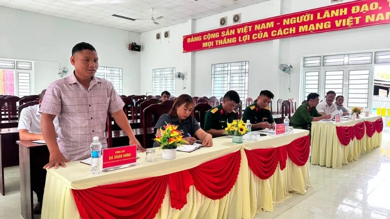 Chuẩn bị khai quật mộ liệt sĩ tại núi Hòn Ông Chuẩn bị khai quật mộ liệt sĩ tại núi Hòn Ông