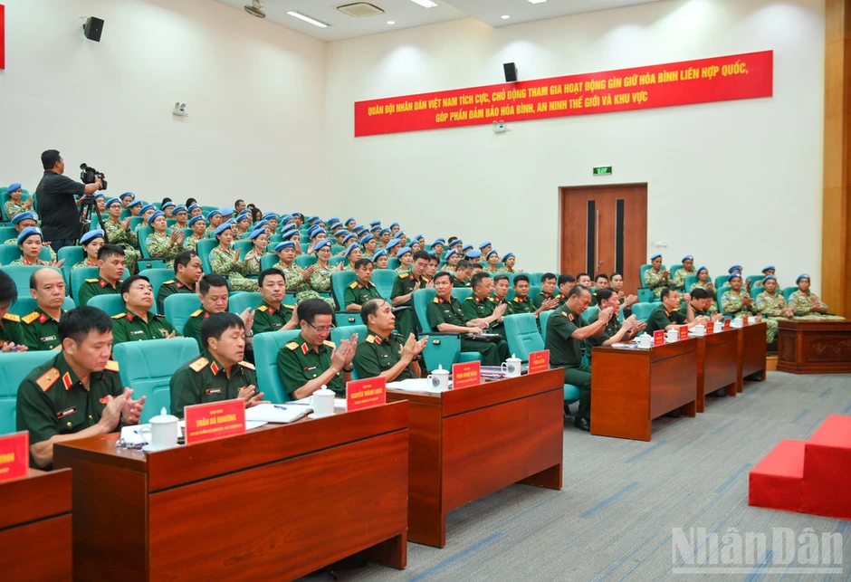 Chuẩn hóa toàn diện lực lượng gìn giữ hòa bình theo tiêu chuẩn của Liên hợp quốc Chuẩn hóa toàn diện lực lượng gìn giữ hòa bình theo tiêu chuẩn của Liên hợp quốc