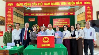 Chức sắc tôn giáo Hà Tĩnh hăng hái tham gia Ngày hội bầu cử