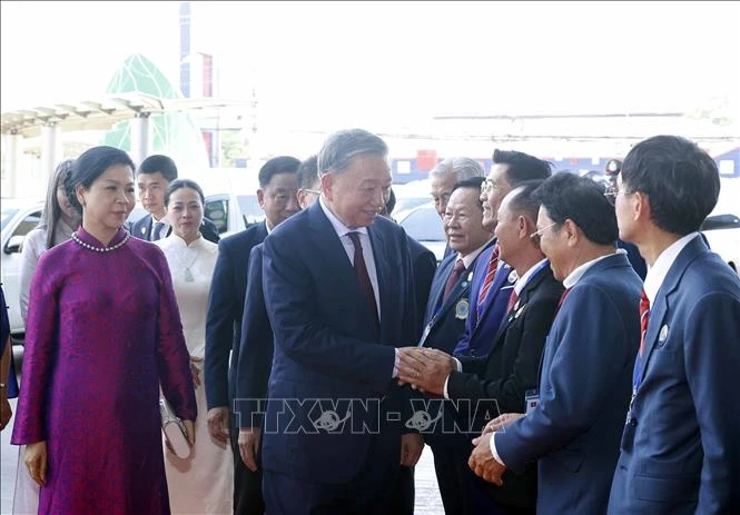 Chùm ảnh Tổng Bí thư, Chủ tịch nước Tô Lâm gặp gỡ cộng đồng người Việt Nam tại Thái Lan Chùm ảnh Tổng Bí thư, Chủ tịch nước Tô Lâm gặp gỡ cộng đồng người Việt Nam tại Thái Lan