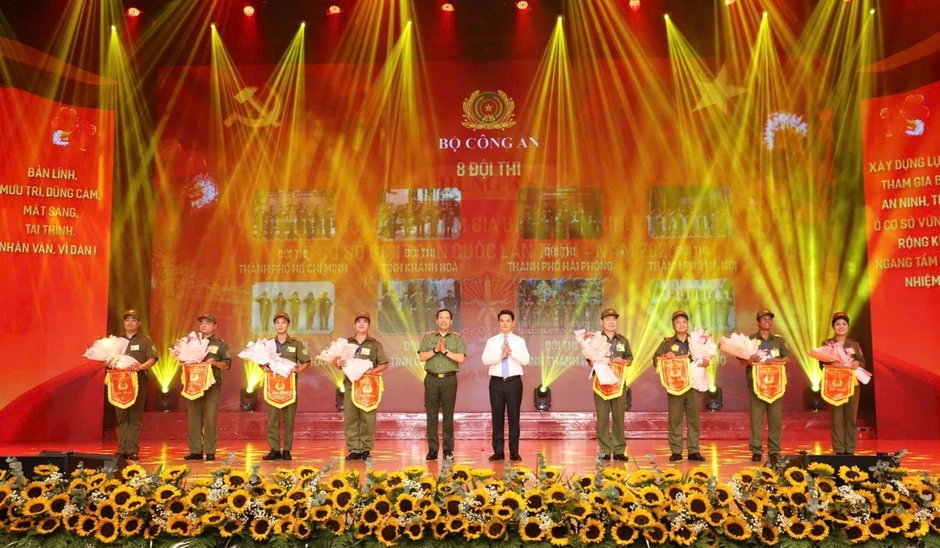 Chung kết Hội thi lực lượng tham gia bảo vệ an ninh trật tự ở cơ sở giỏi toàn quốc Chung kết Hội thi lực lượng tham gia bảo vệ an ninh trật tự ở cơ sở giỏi toàn quốc