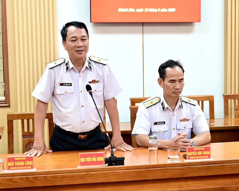 Chung sức đồng lòng vì biển đảo quê hương, vì tuyến đầu Tổ quốc Chung sức đồng lòng vì biển đảo quê hương, vì tuyến đầu Tổ quốc