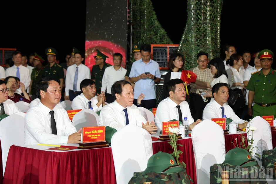 Chương trình cầu truyền hình trực tiếp “Sao sáng dẫn đường” tại điểm cầu Tuyên Quang