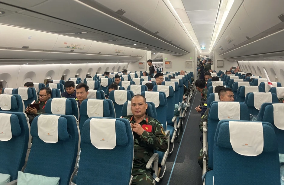 Chuyến bay đặc biệt đưa lực lượng hỗ trợ và hàng hóa tới Venezuela Chuyến bay đặc biệt đưa lực lượng hỗ trợ và hàng hóa tới Venezuela