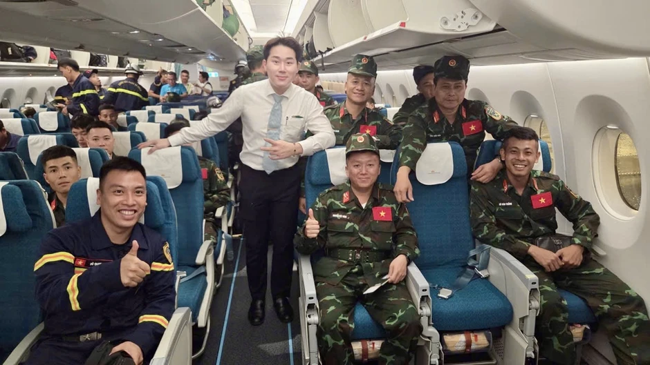 Chuyến bay đặc biệt đưa lực lượng hỗ trợ và hàng hóa tới Venezuela Chuyến bay đặc biệt đưa lực lượng hỗ trợ và hàng hóa tới Venezuela