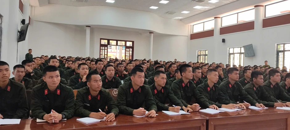 Chuyển đổi số trong huấn luyện ở Trung đoàn Cảnh sát cơ động Tây Nguyên Chuyển đổi số trong huấn luyện ở Trung đoàn Cảnh sát cơ động Tây Nguyên