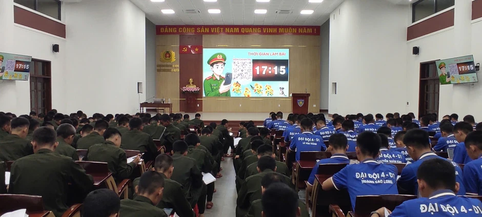 Chuyển đổi số trong huấn luyện ở Trung đoàn Cảnh sát cơ động Tây Nguyên Chuyển đổi số trong huấn luyện ở Trung đoàn Cảnh sát cơ động Tây Nguyên