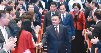 Chuyển mạnh từ tư duy chủ yếu mở rộng quan hệ sang nâng cao chất lượng