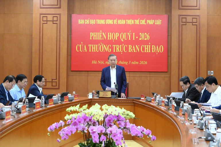 Chuyển tư duy đánh giá hiệu quả từ “pháp luật tốt trong văn bản” sang “pháp luật tốt trong cuộc sống” Chuyển tư duy đánh giá hiệu quả từ “pháp luật tốt trong văn bản” sang “pháp luật tốt trong cuộc sống”