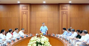 Chuyển từ duy trì năng lực sản xuất sang xây dựng hệ sinh thái công nghiệp hàng hải