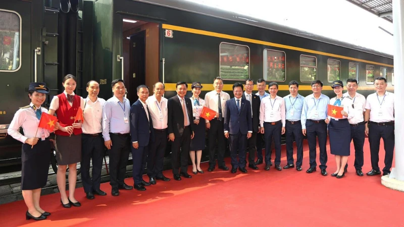 Chuyên xa đưa Tổng Bí thư, Chủ tịch nước Tô Lâm về nước, kết thúc tốt đẹp chuyến thăm cấp Nhà nước đến Trung Quốc Chuyên xa đưa Tổng Bí thư, Chủ tịch nước Tô Lâm về nước, kết thúc tốt đẹp chuyến thăm cấp Nhà nước đến Trung Quốc