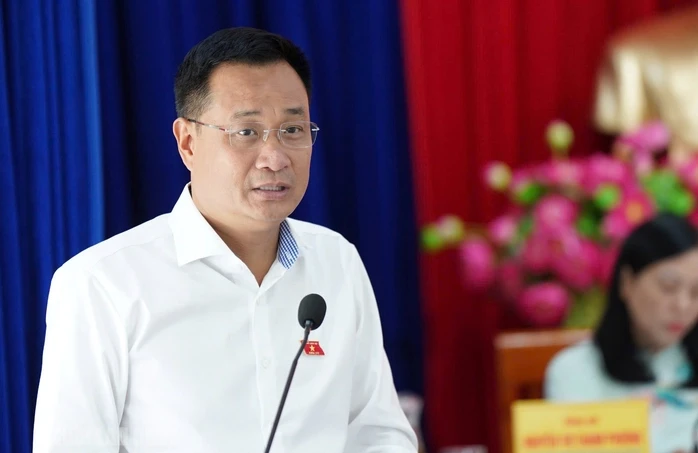 CLIP: Bí thư Đà Nẵng thông tin về việc "di dời Làng Đại học về phía Nam" CLIP: Bí thư Đà Nẵng thông tin về việc "di dời Làng Đại học về phía Nam"