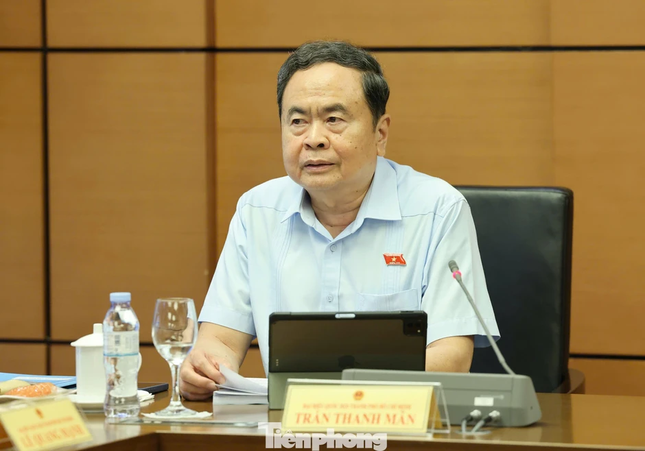 Cơ chế đặc thù cho dự án phục vụ APEC phải đi liền với trách nhiệm đặc biệt Cơ chế đặc thù cho dự án phục vụ APEC phải đi liền với trách nhiệm đặc biệt