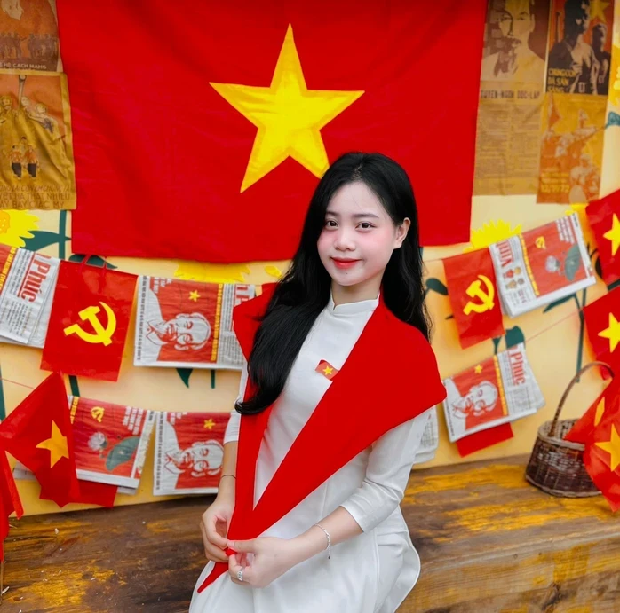 Cô giáo trẻ là người dân tộc Ơ Đu đầu tiên ứng cử đại biểu Quốc hội Cô giáo trẻ là người dân tộc Ơ Đu đầu tiên ứng cử đại biểu Quốc hội