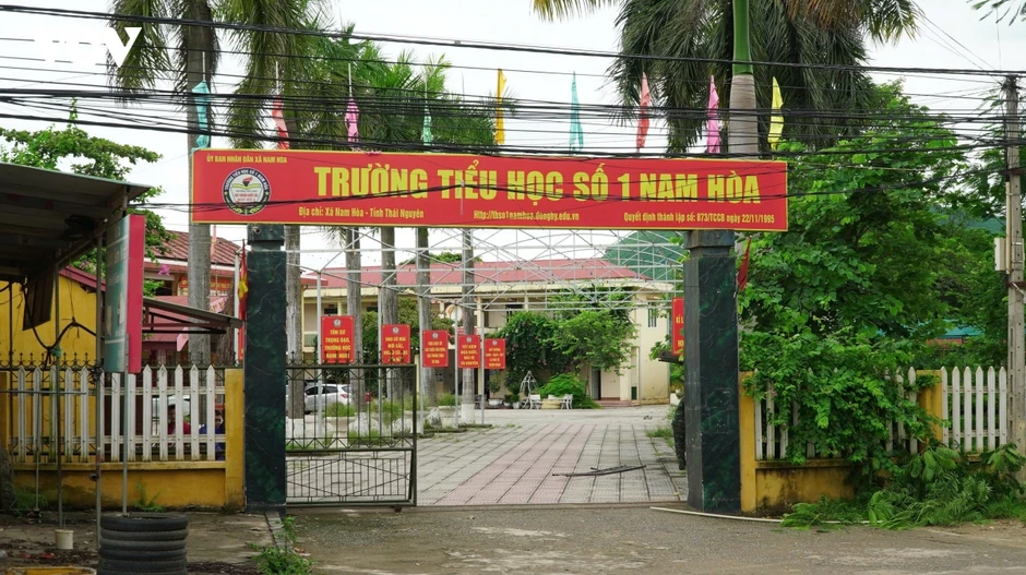 Cô giáo trẻ lấy sự tiến bộ của học sinh làm thước đo thực hành Chỉ thị 07 Cô giáo trẻ lấy sự tiến bộ của học sinh làm thước đo thực hành Chỉ thị 07