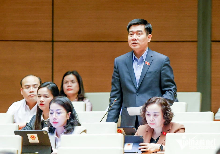 Có nên giữ quy định người đi công chứng phải chụp ảnh với công chứng viên? Có nên giữ quy định người đi công chứng phải chụp ảnh với công chứng viên?