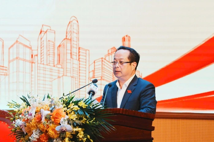 Con trai bầu Hiển nói gì khi ra ứng cử đại biểu HĐND TP Hà Nội? Con trai bầu Hiển nói gì khi ra ứng cử đại biểu HĐND TP Hà Nội?