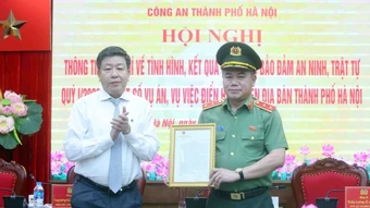 Công an Hà Nội nhận thư khen với những chiến công đặc biệt xuất sắc