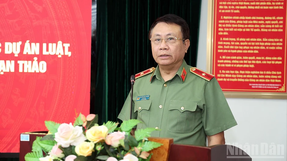 Công an tỉnh Tuyên Quang lấy ý kiến tham gia đối với các dự án luật, nghị quyết do Bộ Công an chủ trì soạn thảo Công an tỉnh Tuyên Quang lấy ý kiến tham gia đối với các dự án luật, nghị quyết do Bộ Công an chủ trì soạn thảo