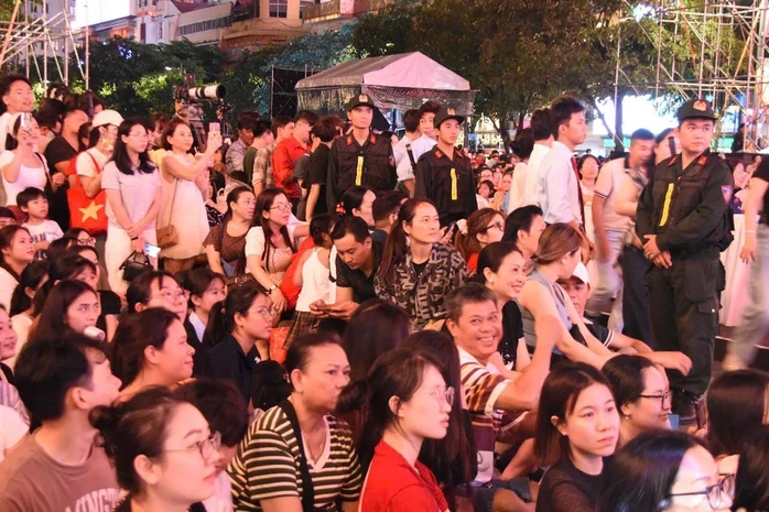 Công an TPHCM bảo đảm an ninh trật tự dịp Lễ 30-4 Công an TPHCM bảo đảm an ninh trật tự dịp Lễ 30-4