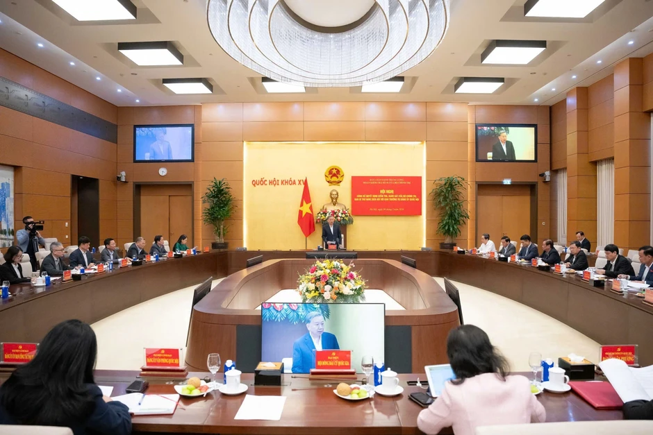 Công bố 2 đợt kiểm tra của Bộ Chính trị với Ban Thường vụ Đảng ủy Quốc hội Công bố 2 đợt kiểm tra của Bộ Chính trị với Ban Thường vụ Đảng ủy Quốc hội