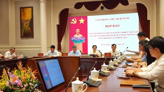 Công bố Lệnh của Chủ tịch nước về 2 Pháp lệnh Công bố Lệnh của Chủ tịch nước về 2 Pháp lệnh
