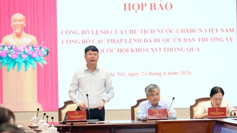 Công bố Lệnh của Chủ tịch nước về hai pháp lệnh Công bố Lệnh của Chủ tịch nước về hai pháp lệnh
