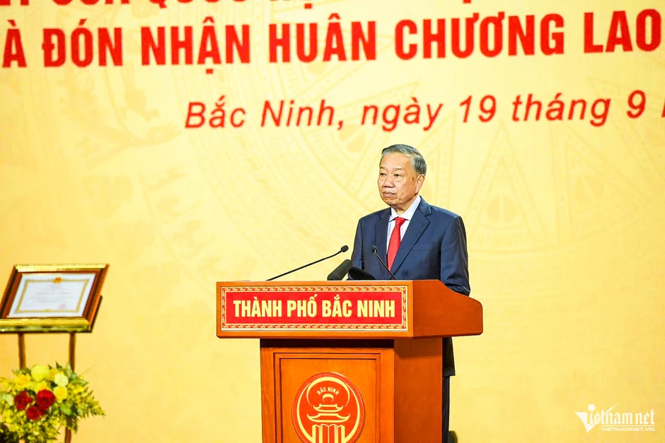 Công bố Nghị quyết thành lập thành phố Bắc Ninh Công bố Nghị quyết thành lập thành phố Bắc Ninh