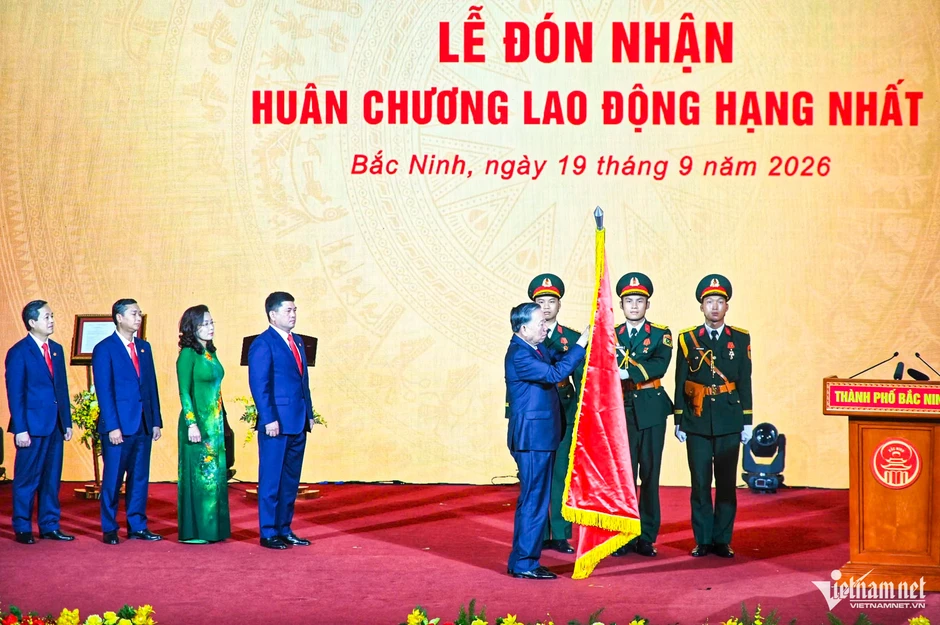 Công bố Nghị quyết thành lập thành phố Bắc Ninh Công bố Nghị quyết thành lập thành phố Bắc Ninh