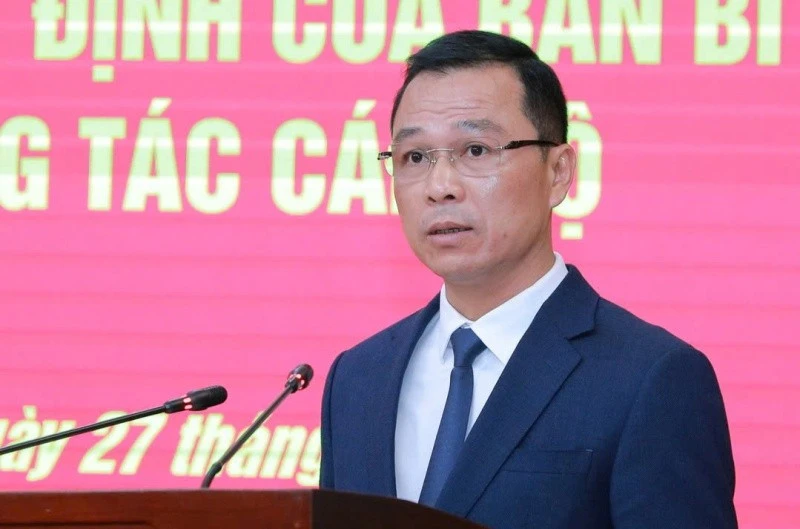 Công bố quyết định của Ban Bí thư về công tác cán bộ ở Thanh Hóa Công bố quyết định của Ban Bí thư về công tác cán bộ ở Thanh Hóa