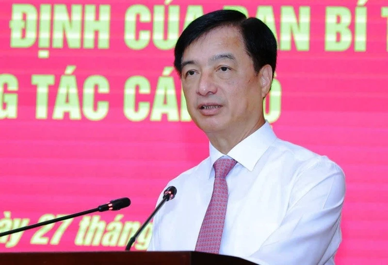 Công bố quyết định của Ban Bí thư về công tác cán bộ ở Thanh Hóa Công bố quyết định của Ban Bí thư về công tác cán bộ ở Thanh Hóa